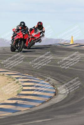 media/Nov-16-2025-Race Pace (Sun) [[8c5fa54630]]/Verified Riders/1-Turns 9 and 10 (925am)/